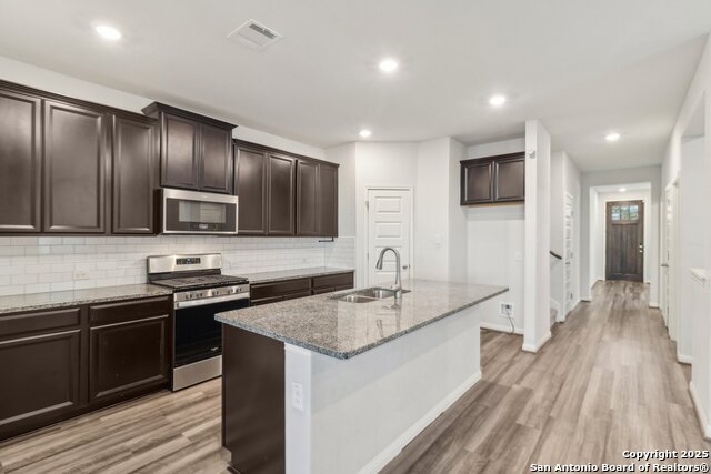 11518 Lightning Way Property Photo 11