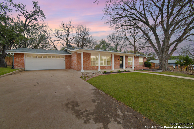 541 Cardinal Dr Property Photo 3