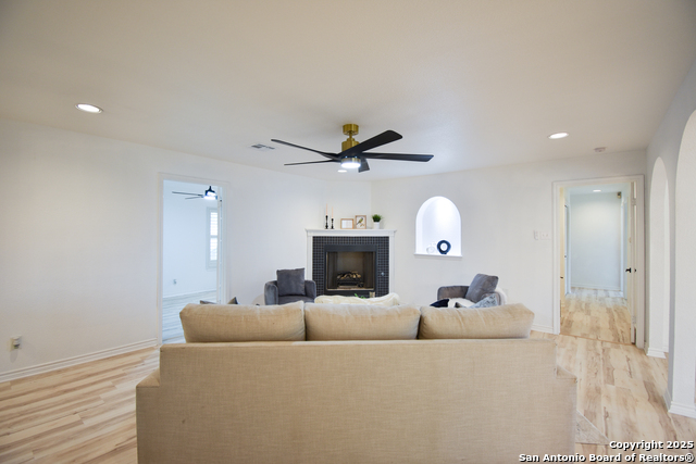 541 Cardinal Dr Property Photo 6