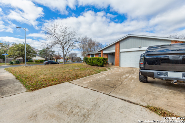 11603 Spring Rain Property Photo 3