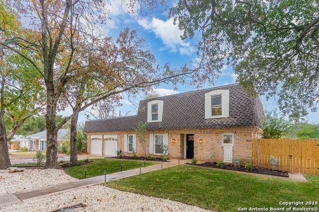 931 Serenade Dr Property Photo 3