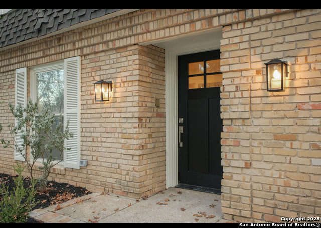 931 Serenade Dr Property Photo 5