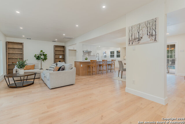 931 Serenade Dr Property Photo 9