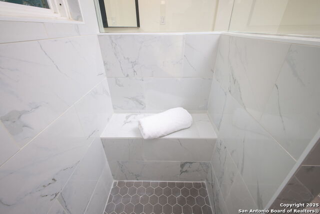 931 Serenade Dr Property Photo 22
