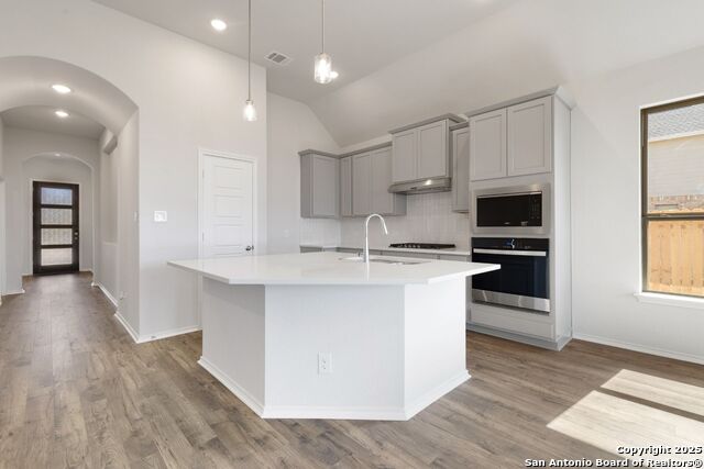 12558 Carrick Drive Property Photo 6