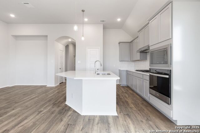 12558 Carrick Drive Property Photo 8