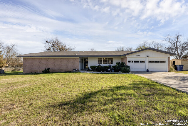 863 Merriweather St Property Photo 1