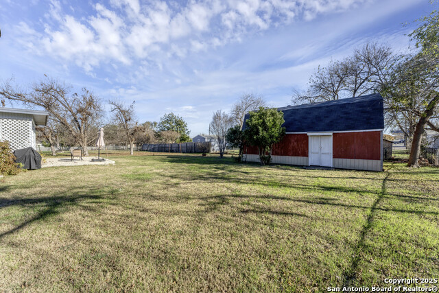863 Merriweather St Property Photo 3