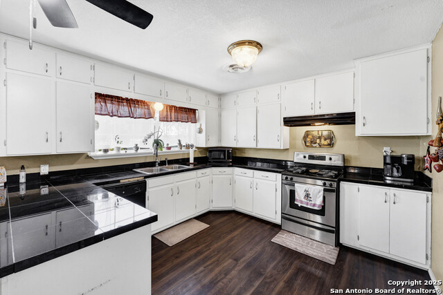 863 Merriweather St Property Photo 4