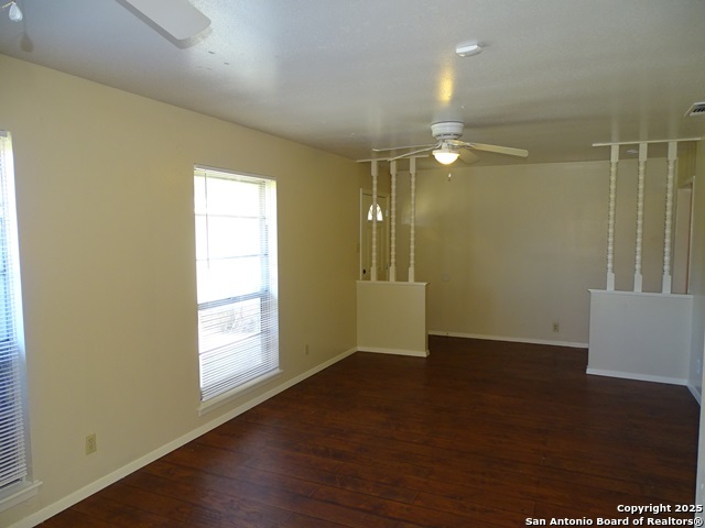 4850 Shadydale Dr Property Photo 4