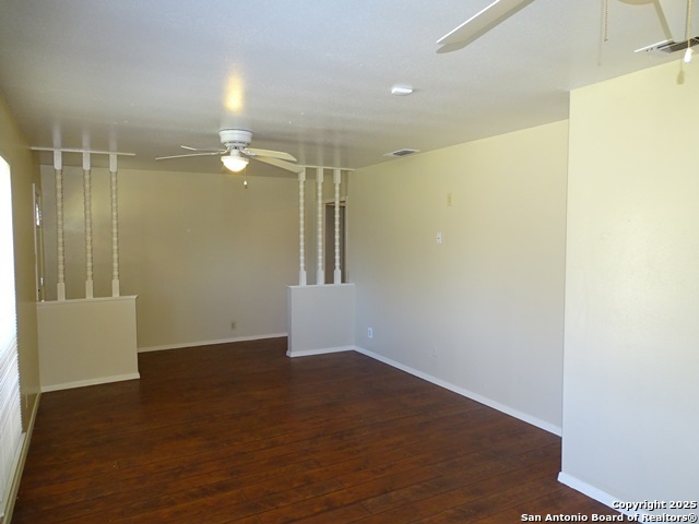4850 Shadydale Dr Property Photo 5