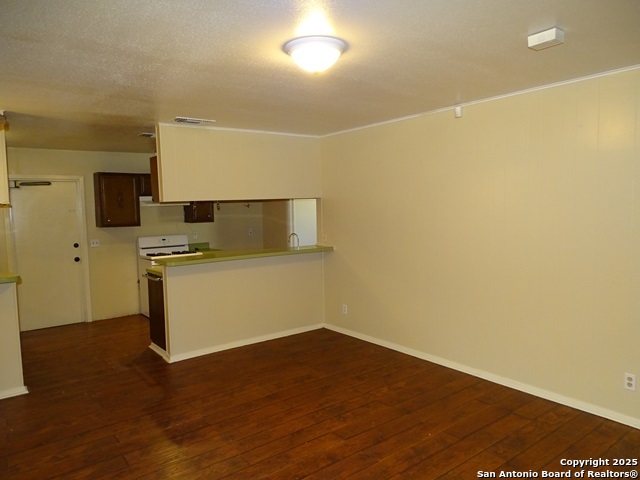4850 Shadydale Dr Property Photo 7
