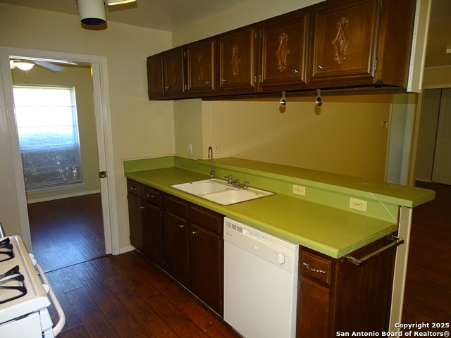 4850 Shadydale Dr Property Photo 11
