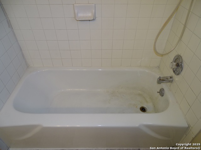 4850 Shadydale Dr Property Photo 33