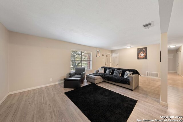 38 Pulliam Property Photo 5