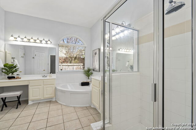20437 Wild Springs Dr Property Photo 25