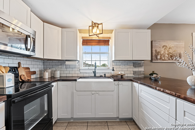 2148 State Highway 173 Property Photo 12