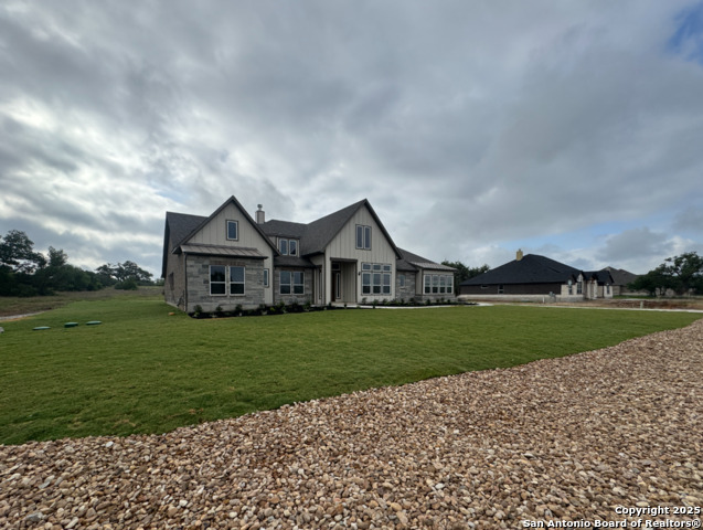 1172 Blackburnian Property Photo 3