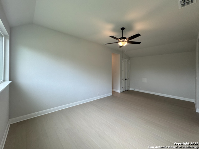 1172 Blackburnian Property Photo 28