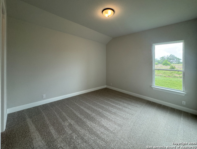 1172 Blackburnian Property Photo 33