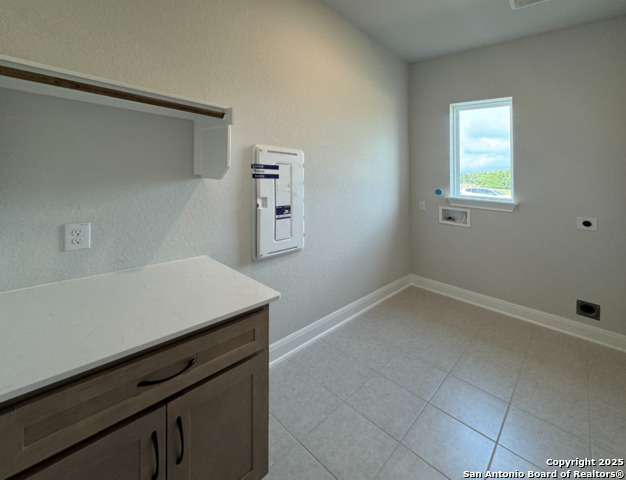 1172 Blackburnian Property Photo 41