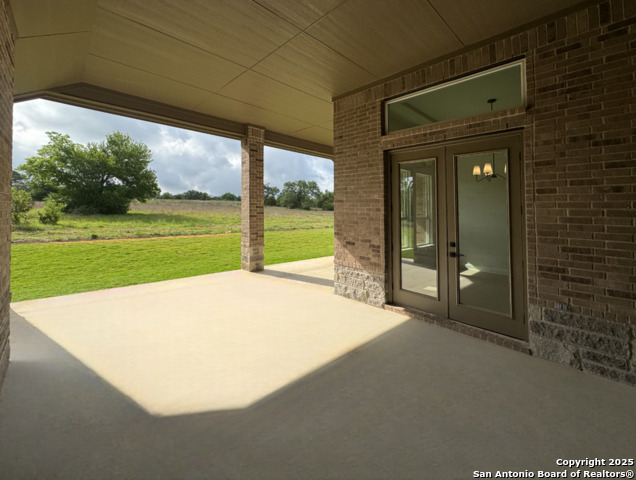 1172 Blackburnian Property Photo 44