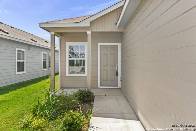 177 Soapstone Pass Property Photo 3