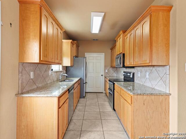 611 County Road 2755 Property Photo 5