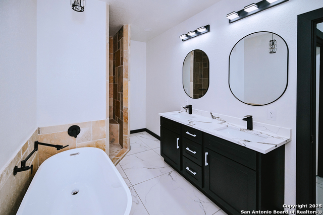 140 County Road 6871 Property Photo 21