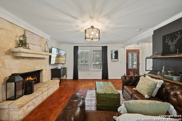 786 Deep Water Drive Property Photo 4