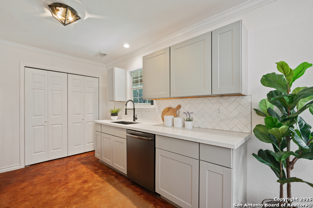 786 Deep Water Drive Property Photo 13