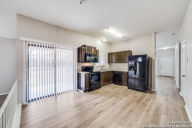 366 Ash Village Dr Property Photo 11