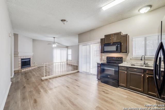 366 Ash Village Dr Property Photo 12
