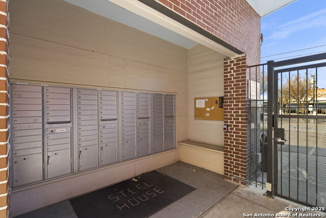 1401 S Flores St Property Photo 38