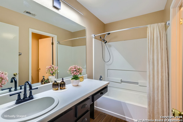 7923 Coastal Run Property Photo 4