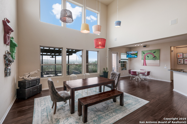 25131 Estancia Cir Property Photo 6