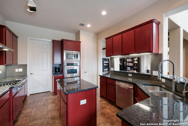 25131 Estancia Cir Property Photo 9