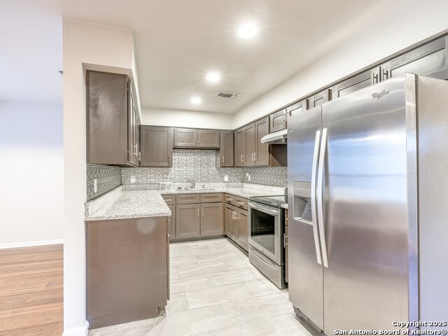 100 Lorenz Rd Property Photo 13