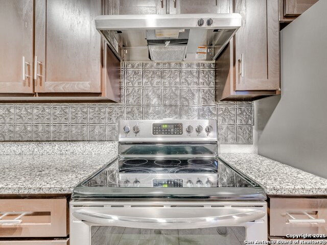 100 Lorenz Rd Property Photo 15