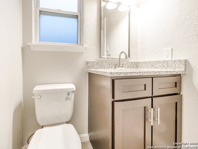 100 Lorenz Rd Property Photo 9