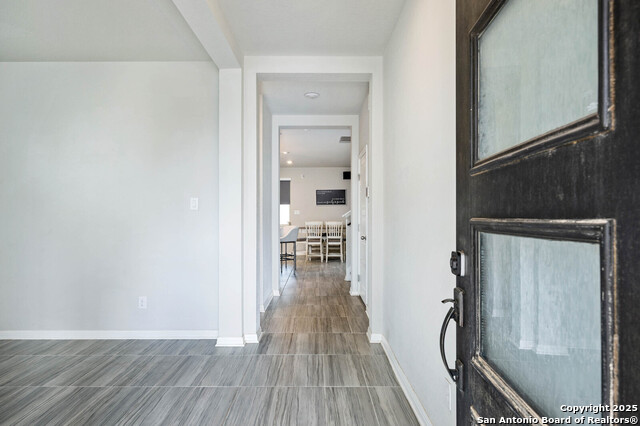 2527 Castello Way Property Photo 4