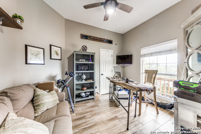 517 Thoroughbred Ln Property Photo 8