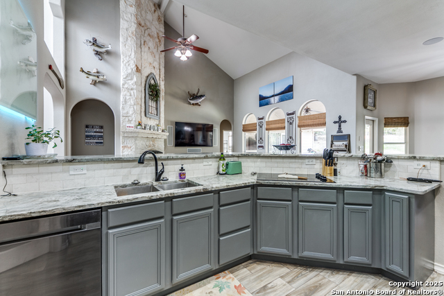 517 Thoroughbred Ln Property Photo 10
