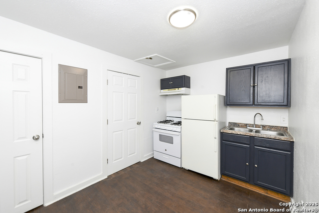 1731 E Carson St Property Photo 27