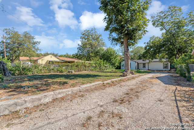 1630 Allende Property Photo 4