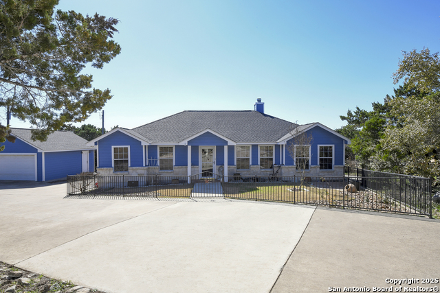 141 County Road 2757 Property Photo 1
