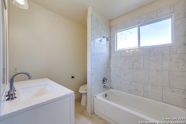 8533 Wood Arbor Property Photo 16
