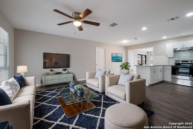 5118 Ferrington Property Photo