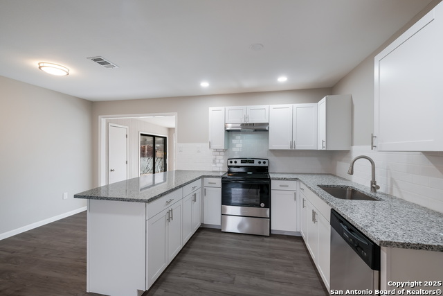 5118 Ferrington Property Photo 4