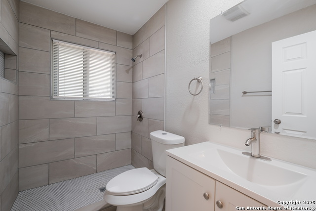 5118 Ferrington Property Photo 16